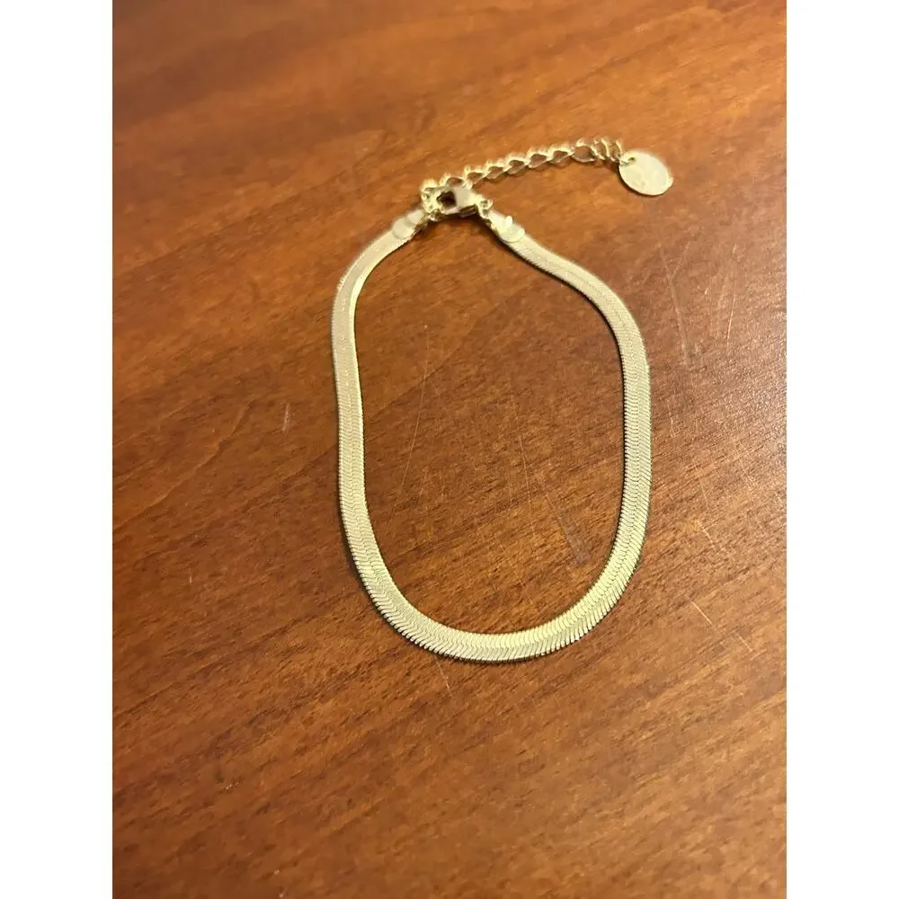 Claire's Gold Tone Herringbone Chain Bracelet 8
